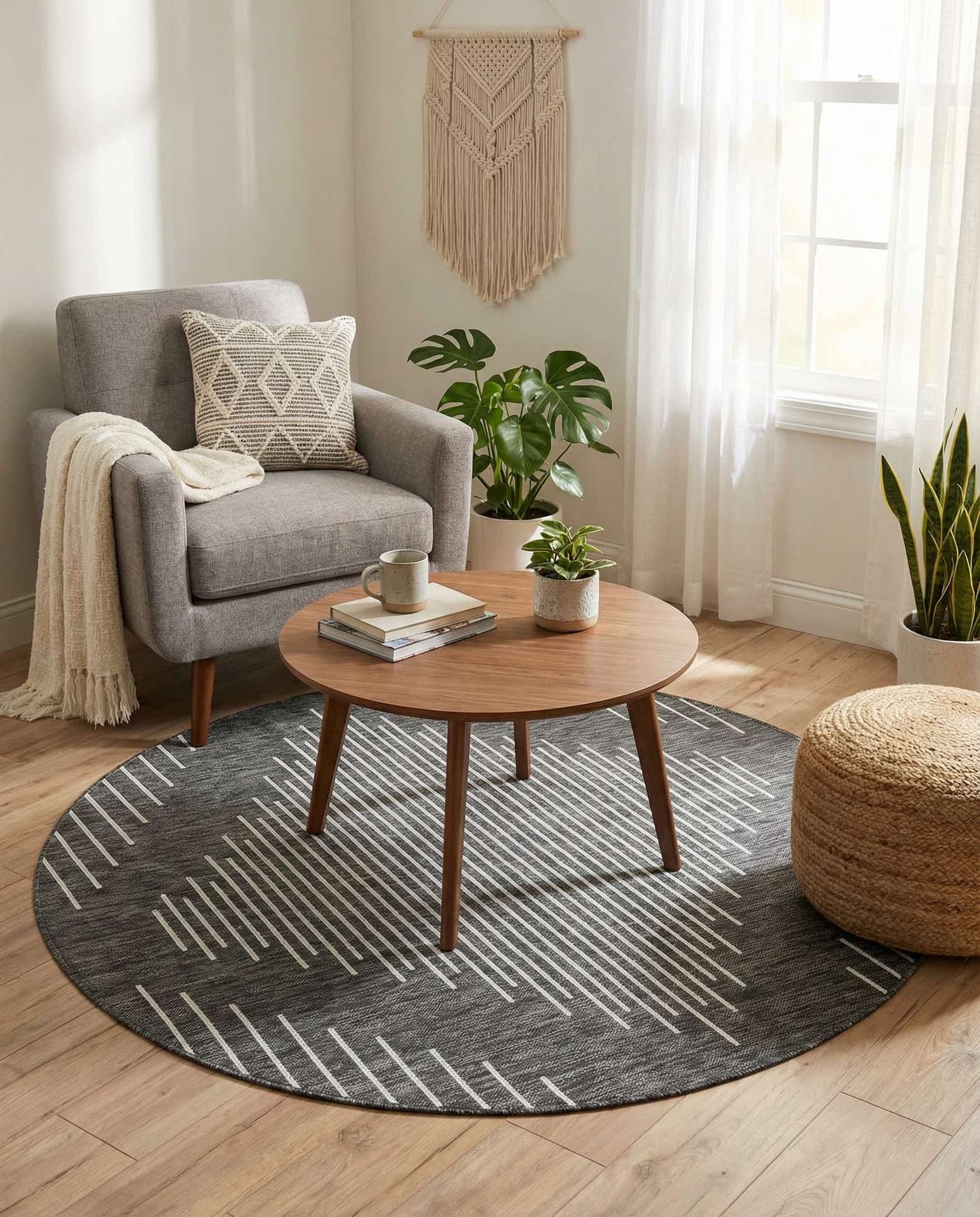 4' x 4' Easy-Clean Modern Indoor / Outdoor Round Rug