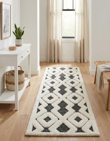 2' x 6' Prismatic Runner Rug
