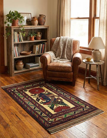 2' 10 x 4' 9 Hand Knotted Sumak Wool Rug