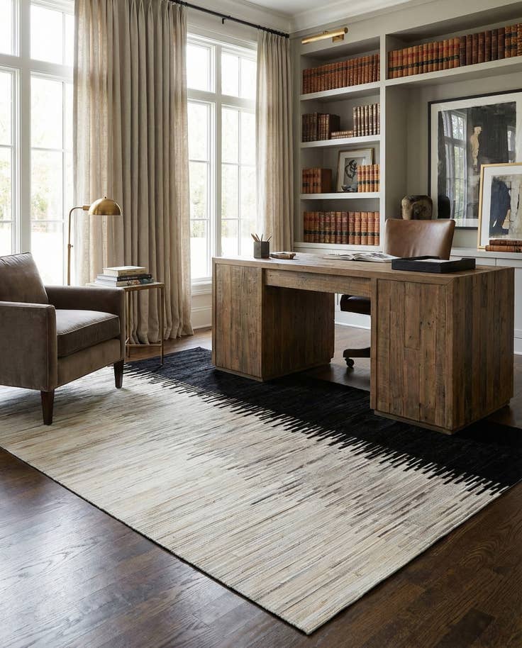 Detail image of 5' 6 x 8' Cowhide - Patchwork Rug