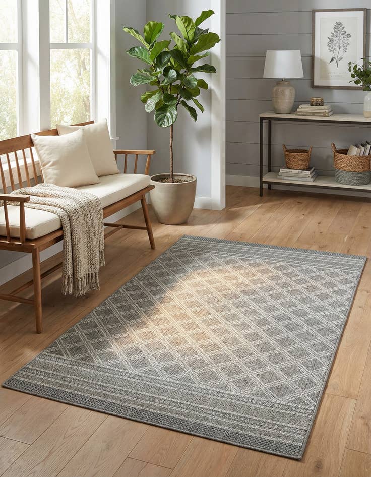 Detail image of  4' 1 x 6' 1  Washable Lattice Indoor / Outdoor Rug
