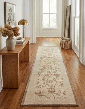 2' 8 x 9' 9 Hand Knotted Darya Wool Runner Rug