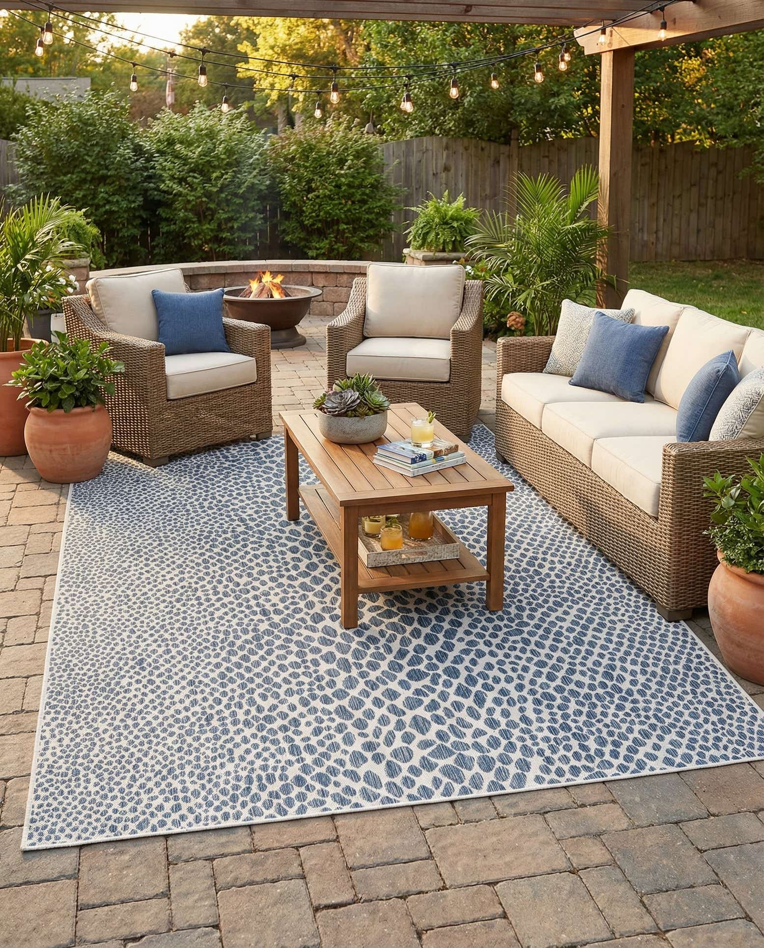7' 10 x 11' Easy-Clean Jill Zarin Cape Town Indoor / Outdoor Rug