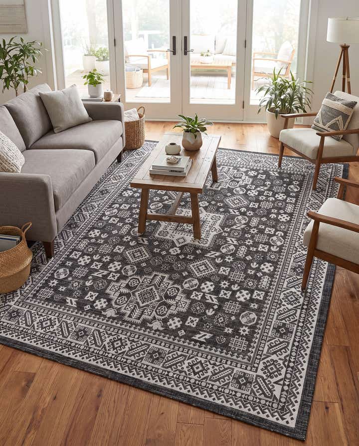7' 10 x 10' Easy-Clean Aztec Indoor / Outdoor Rug