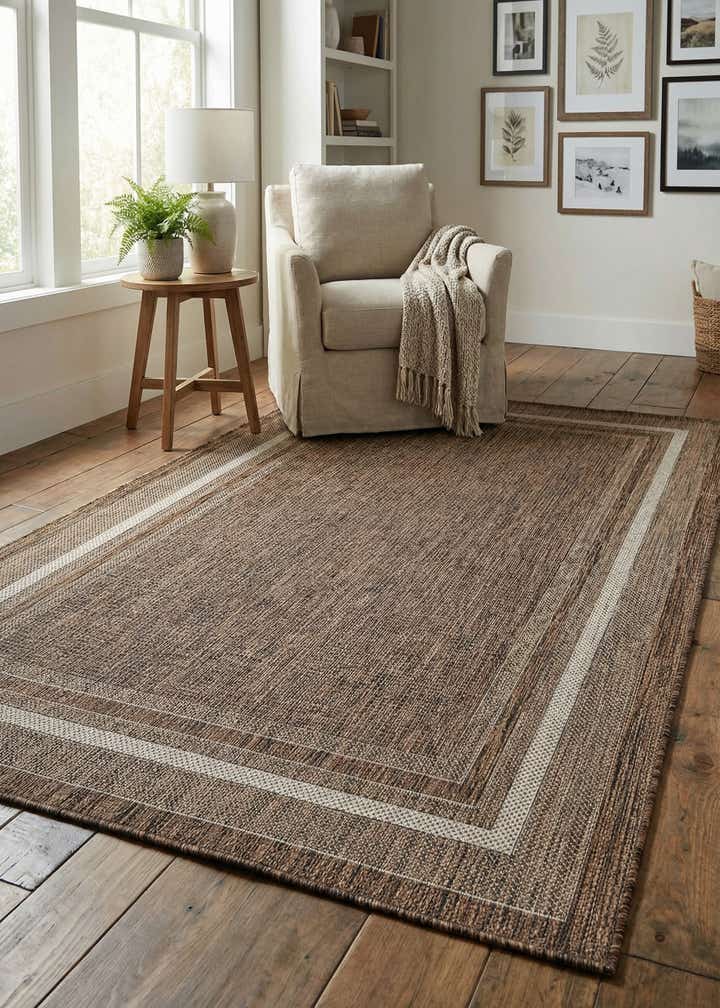4' x 6' Easy-Clean Border Indoor / Outdoor Rug