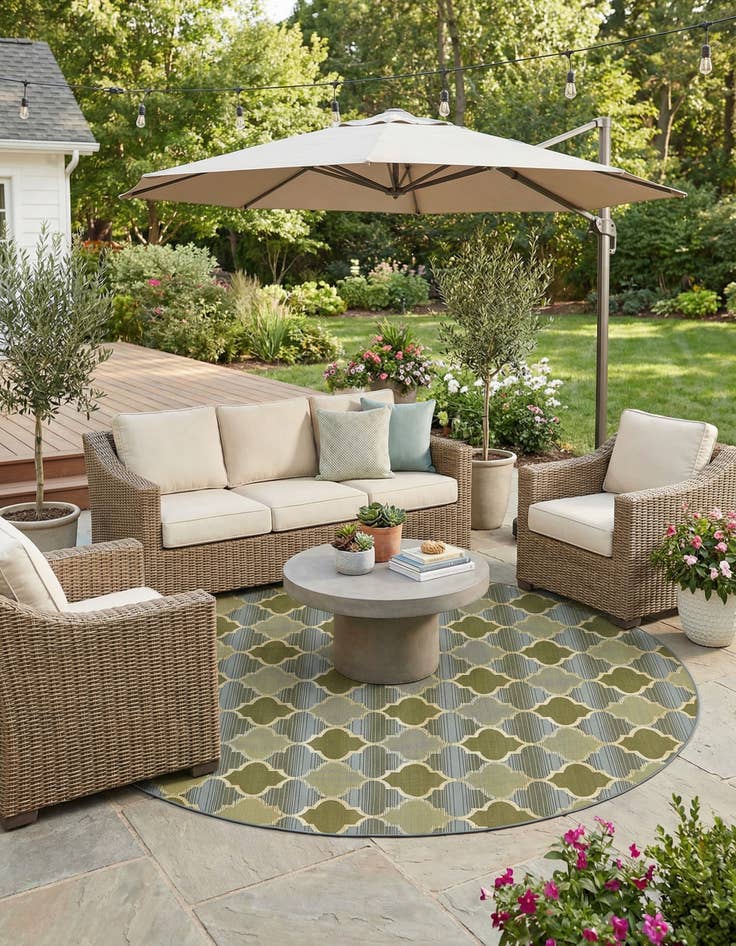 Detail image of 8' x 8'  Washable Trellis Indoor / Outdoor Round Rug