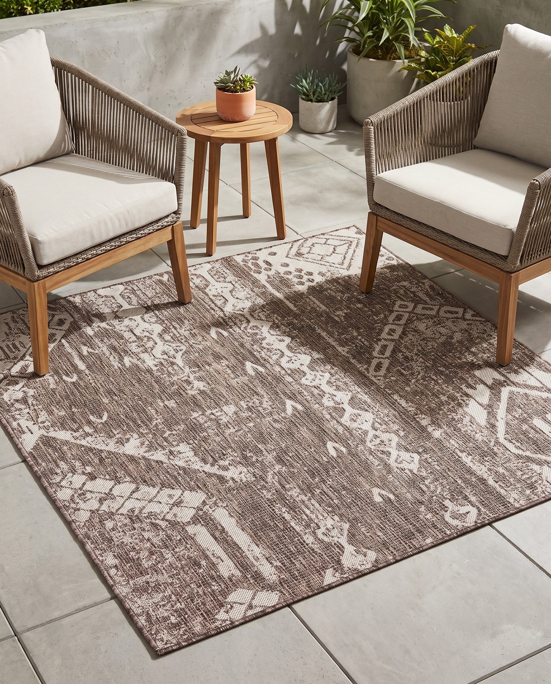 5' 3 x 5' 3 Easy-Clean Bohemian Indoor / Outdoor Square Rug