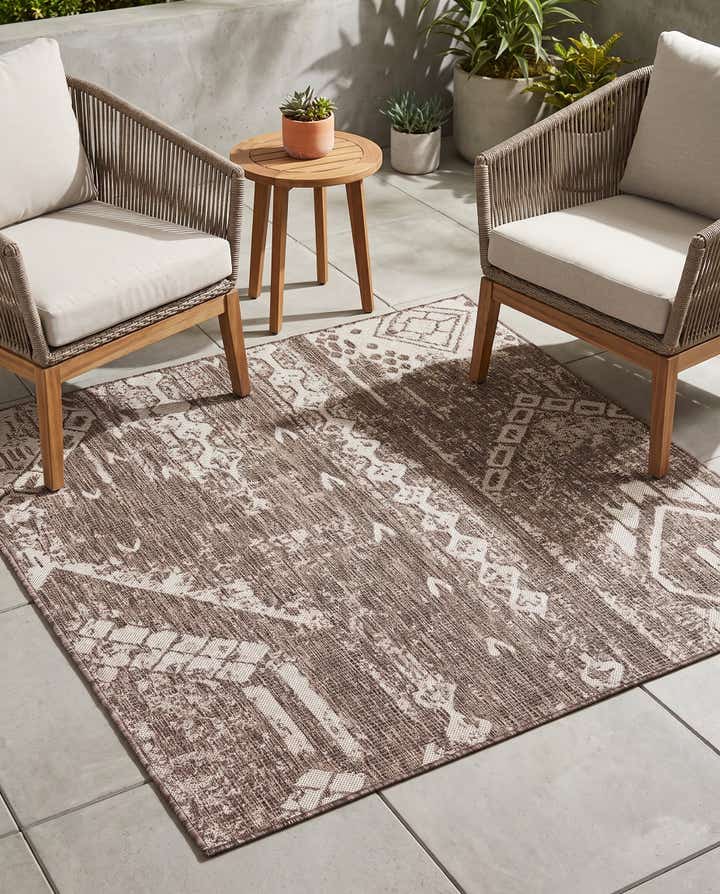 5' 3 x 5' 3 Easy-Clean Bohemian Indoor / Outdoor Square Rug