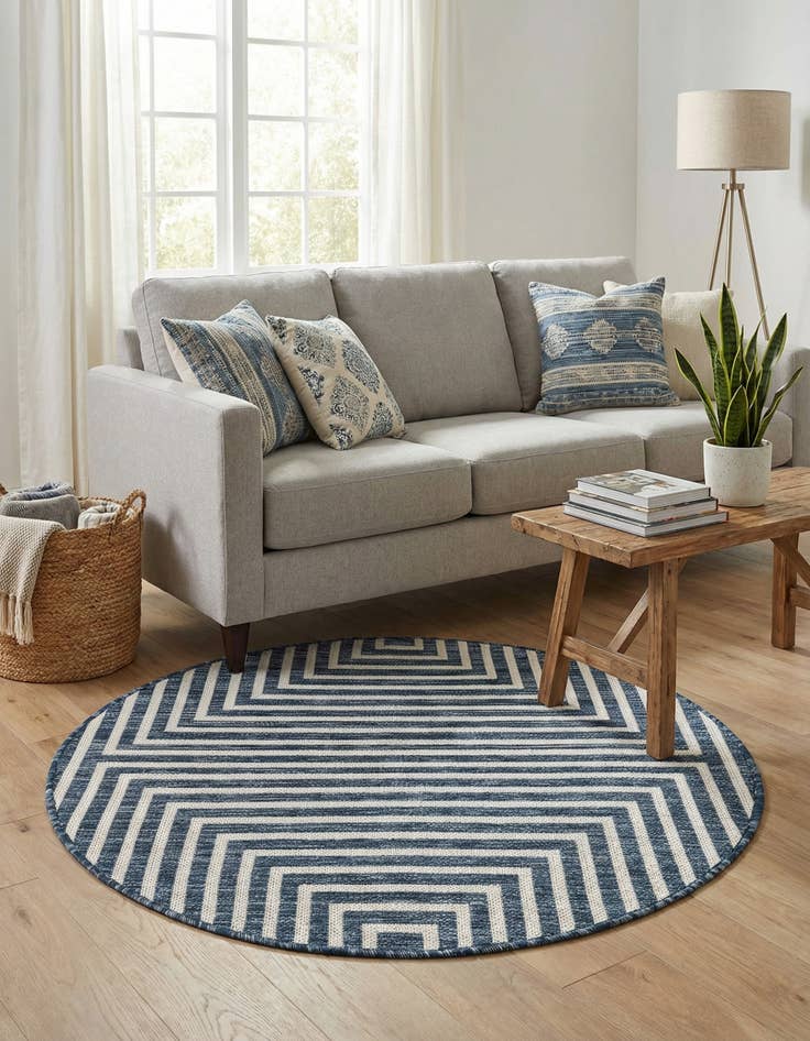 Detail image of 3' x 3'  Washable Modern Indoor / Outdoor Round Rug