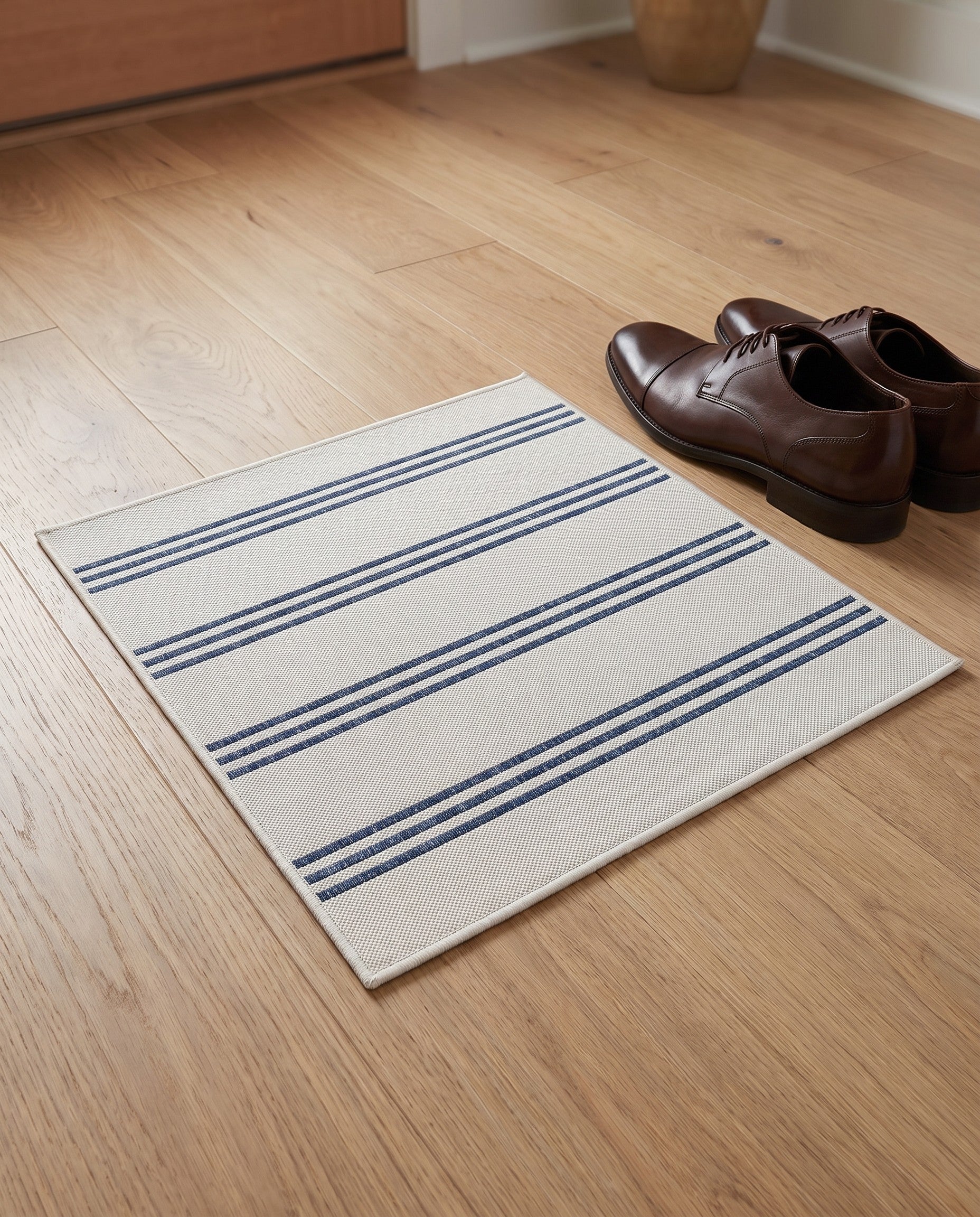 1' 4 x 1' 4 Easy-Clean Jill Zarin Anguilla Indoor / Outdoor Sample Rug