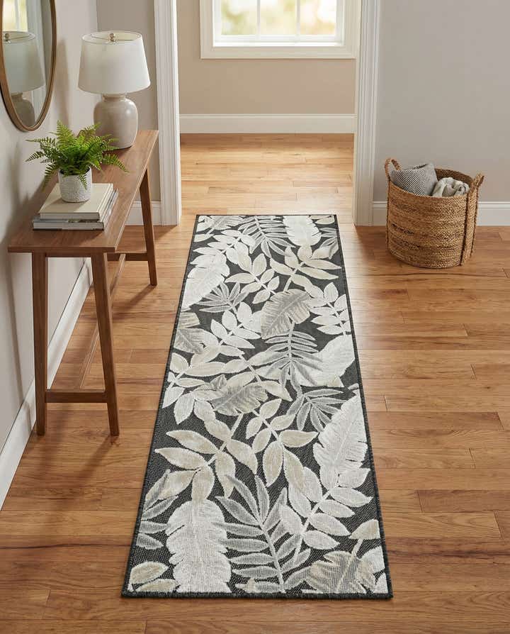 2' 2 x 6' Easy-Clean Botanical Indoor / Outdoor Runner Rug
