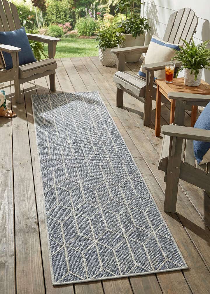 2' x 6' 1 Easy-Clean Trellis Indoor / Outdoor Runner Rug