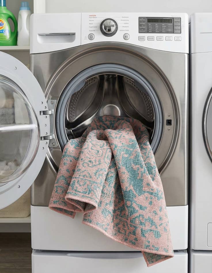 Detail image of 2' x 6'  Washable Jill Zarin Dubai Indoor / Outdoor Runner Rug