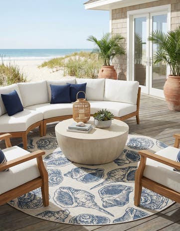 13' x 13' Easy-Clean Coastal Indoor / Outdoor Round Rug