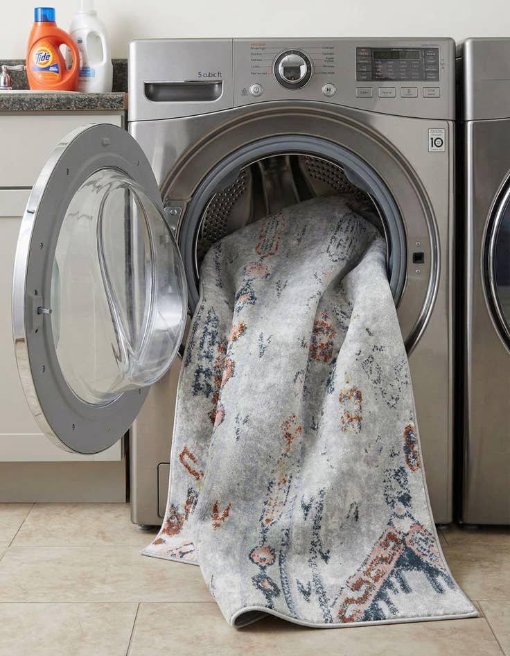 Detail image of  5' 3 x 8' Kamala Washable Rug