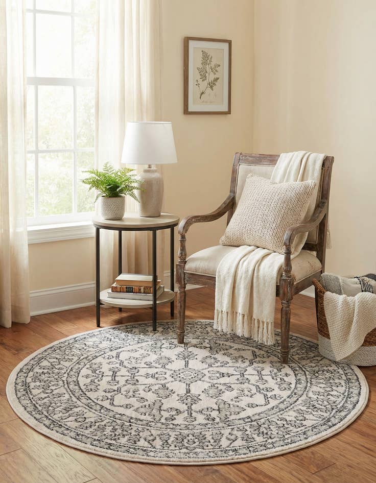 Detail image of 3' 3 x 3' 3 Eco Traditional Round Rug