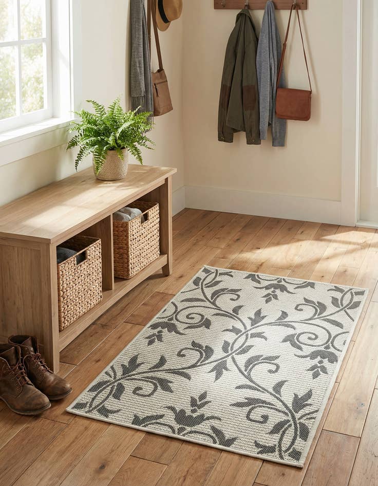 Detail image of 2' 2 x 3'  Washable Botanical Indoor / Outdoor Rug
