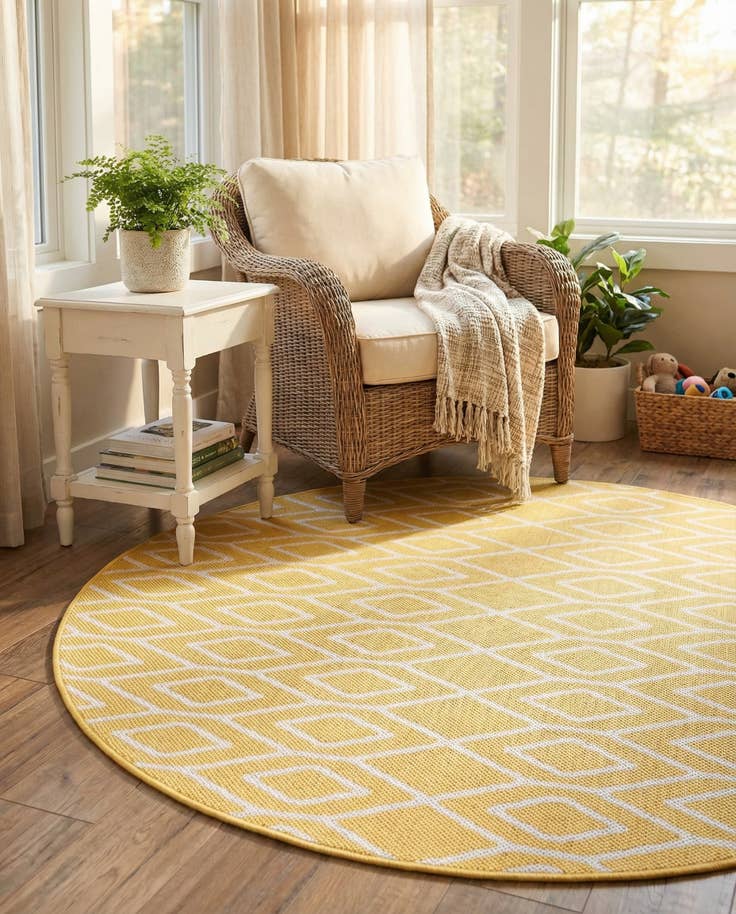 Detail image of 4' x 4' Easy-Clean Jill Zarin Turks and Caicos Indoor / Outdoor Round Rug