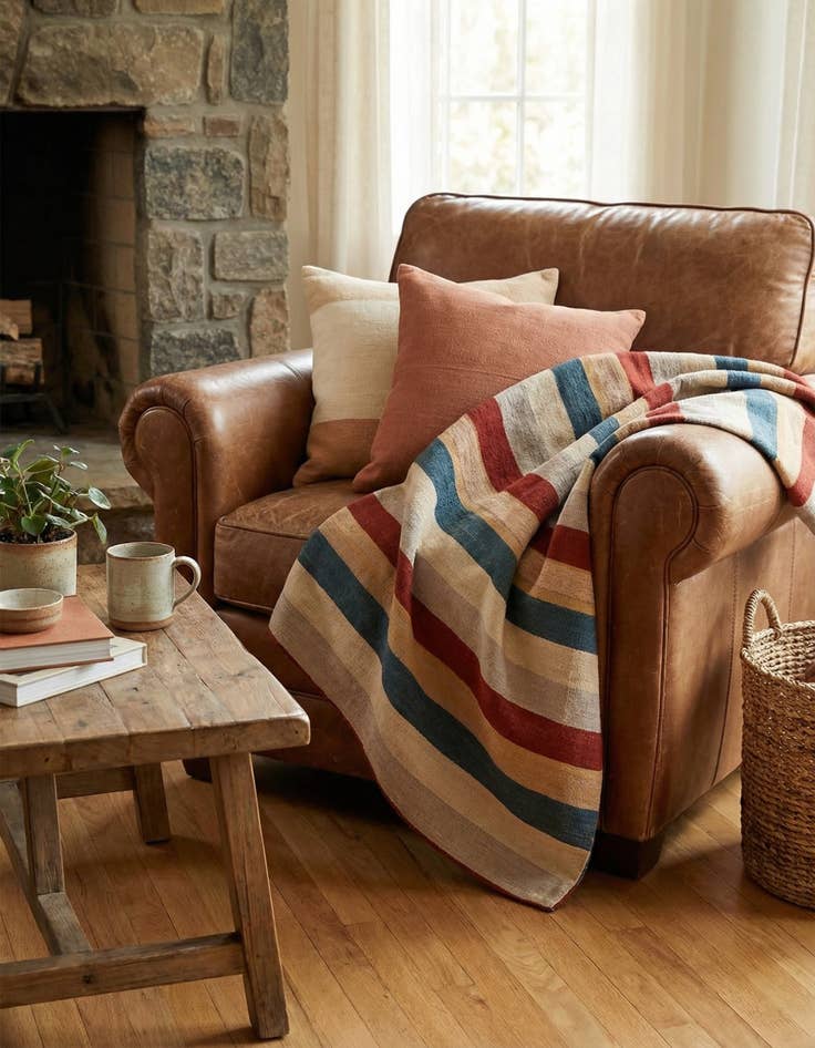 Detail image of 3' 3 x 3' 4  Hand Woven Pillow Wool Square Rug