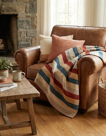 3' 3 x 3' 4 Hand Woven Pillow Wool Square Rug