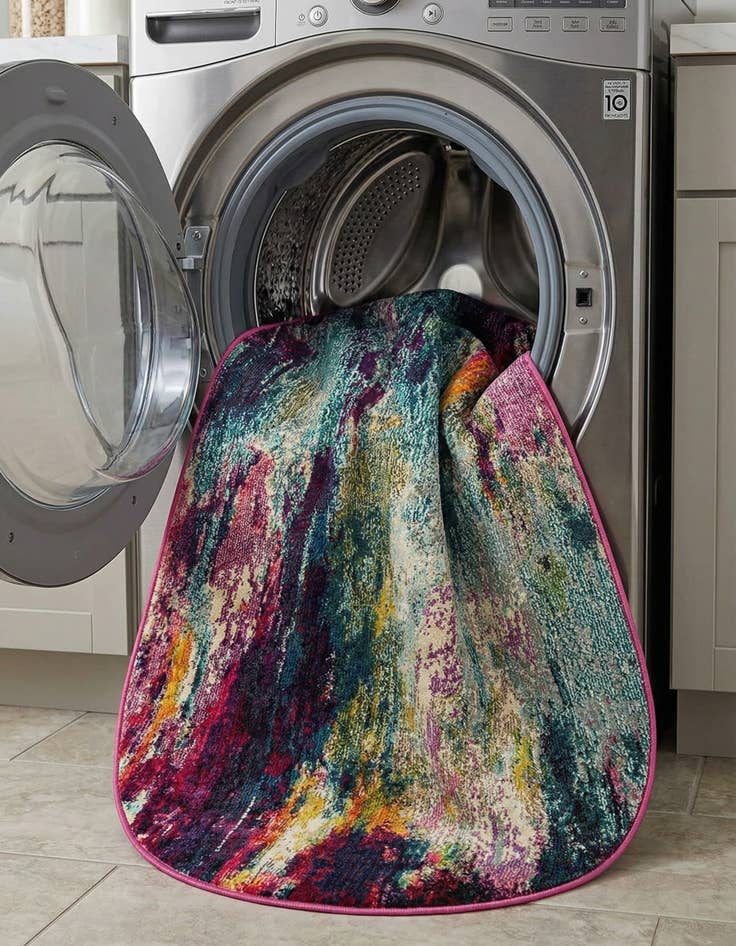 Detail image of 4' 1 x 6' 1  Washable Spectrum Oval Rug