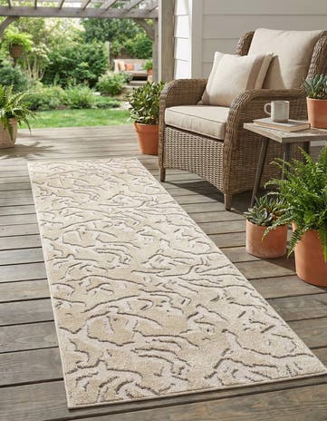 2' 7 x 10' Easy-Clean Sabrina Soto Indoor / Outdoor Runner Rug