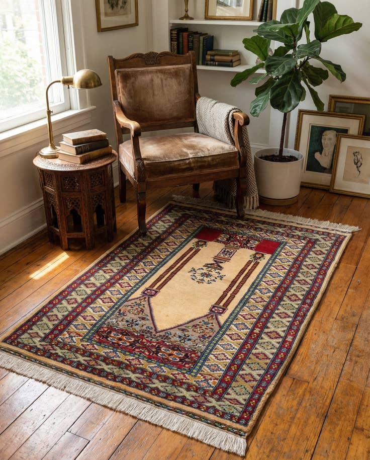 Detail image of 3' 1 x 4' 7 Hand Knotted Lahour Oriental Wool Rug