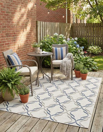 Ivory Easy-Clean Lattice Indoor / Outdoor Rug