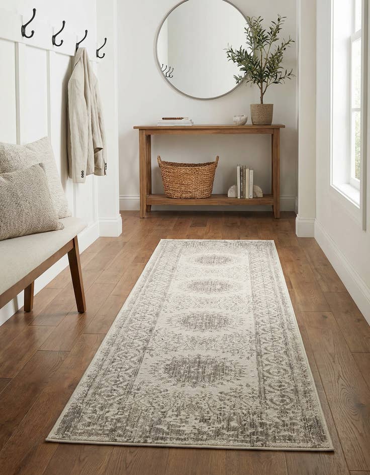 Detail image of 2' 7 x 12'  Washable Traditional Indoor / Outdoor Runner Rug