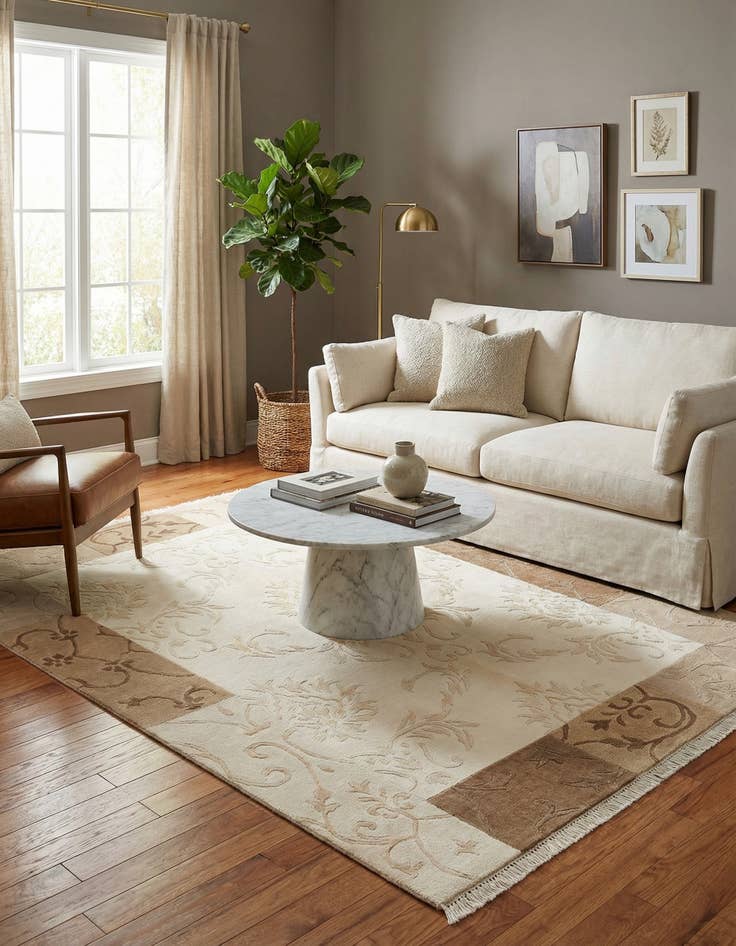 Detail image of 4' 7 x 6' 7  Hand Knotted Darya Wool Rug