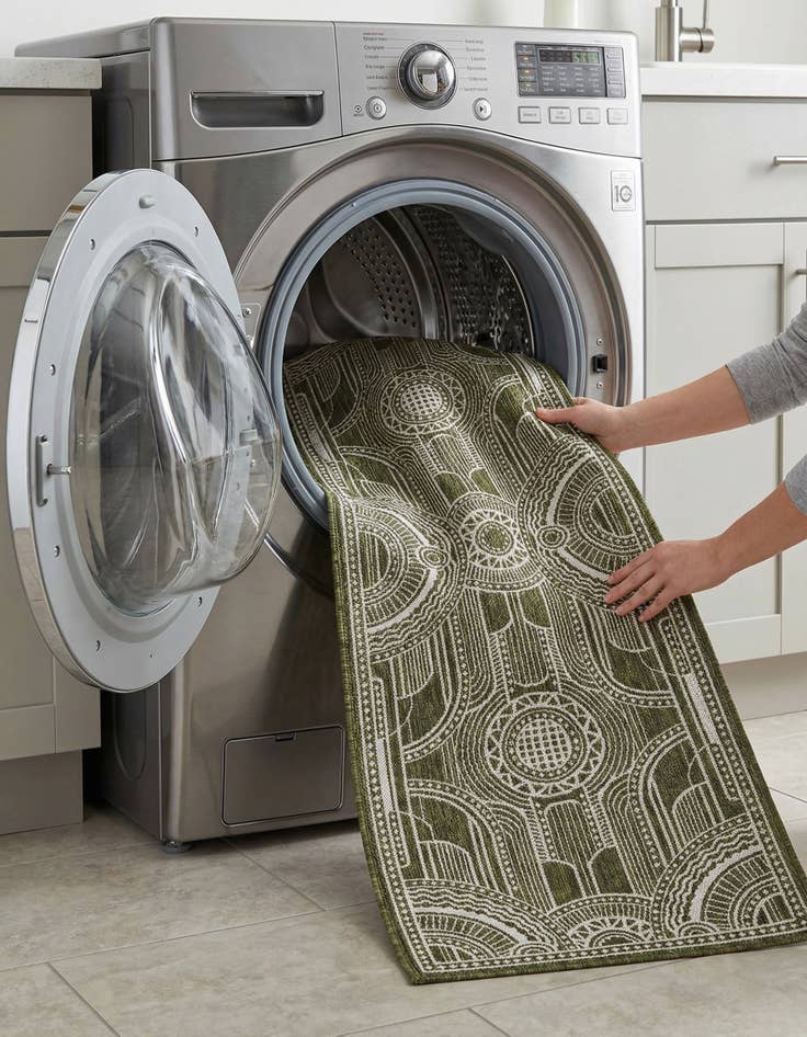 Detail image of 2' 7 x 12'  Washable Traditional Indoor / Outdoor Runner Rug