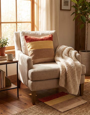 2' 5 x 2' 6 Hand Woven Pillow Wool Square Rug