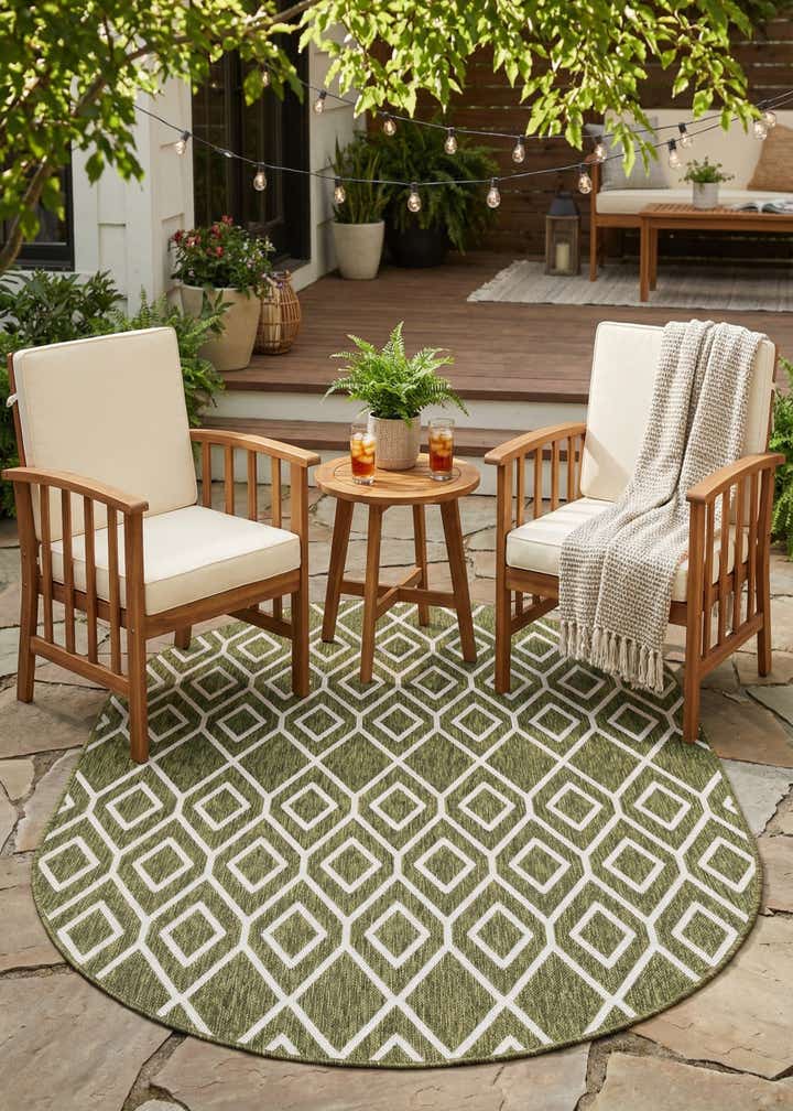 5' 3 x 8' Easy-Clean Jill Zarin Turks and Caicos Indoor / Outdoor Oval Rug