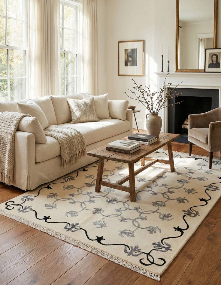 Detail image of 4' x 5' 11  Hand Knotted Darya Wool Rug