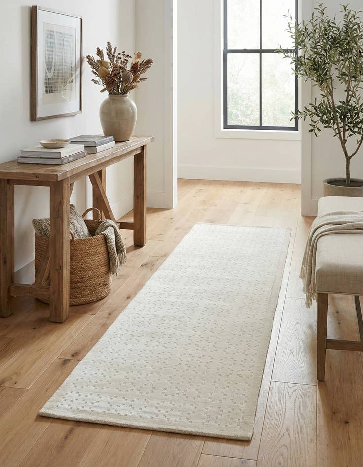 Detail image of 2' 8 x 9' 7  Hand Knotted Darya Wool Runner Rug