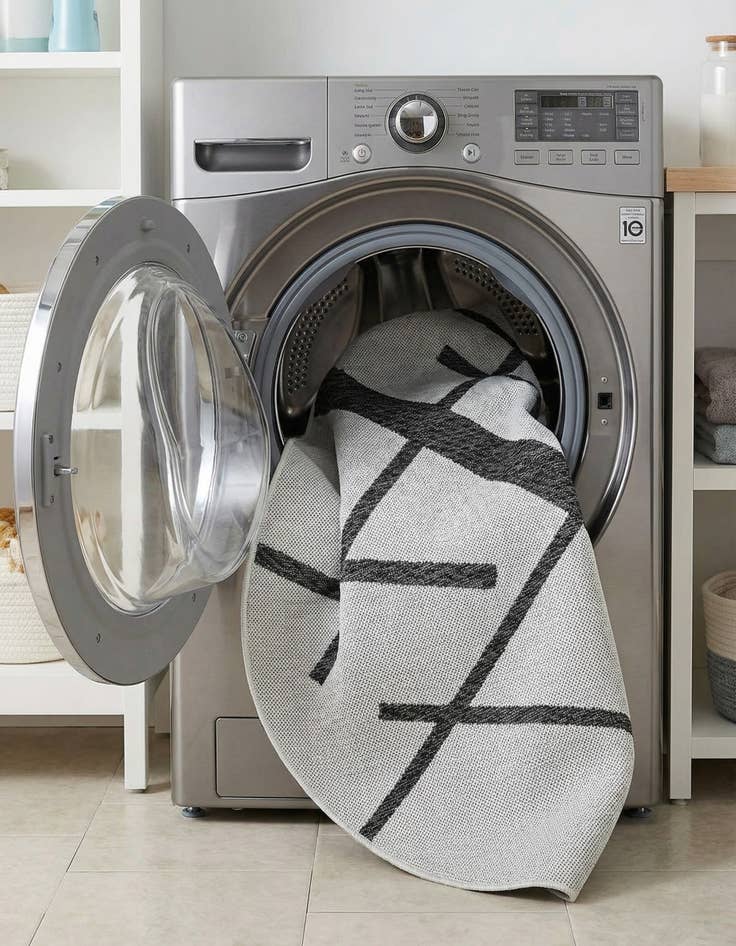 Detail image of  4' x 4'  Washable Modern Indoor / Outdoor Round Rug