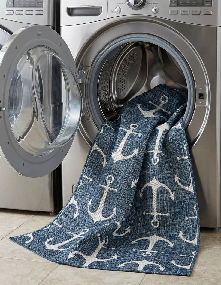 Detail image of 5' 3 x 7'  Washable Coastal Indoor / Outdoor Rug