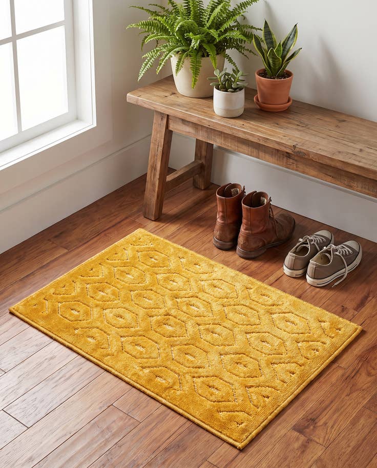 Detail image of 2' x 3' Easy-Clean Trellis Textured Indoor / Outdoor Rug
