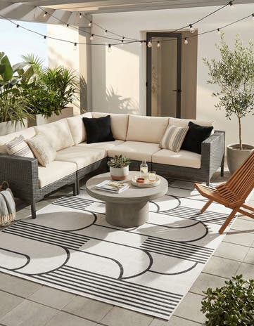 7' x 10' Easy-Clean Modern Indoor / Outdoor Rug