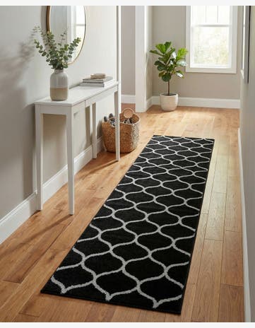 2' x 9' Trellis Frieze Runner Rug