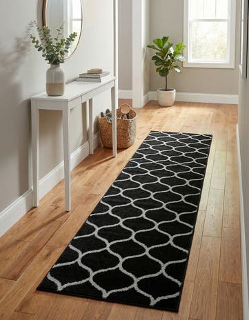 Black Lattice Frieze Runner Rug