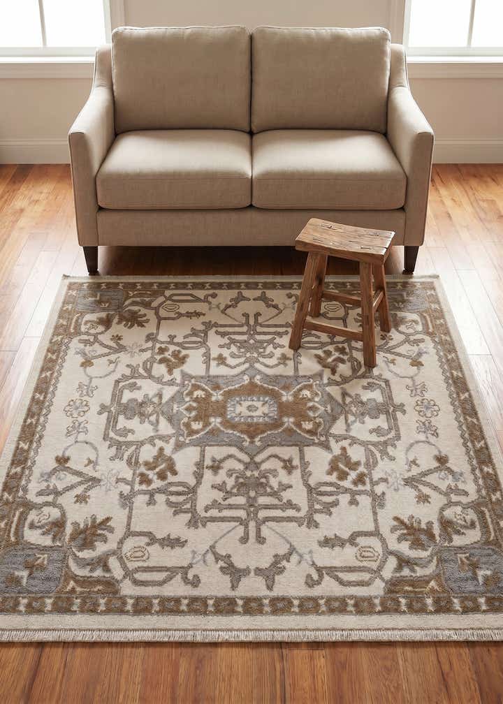 5' x 5' Grand Tradition Square Rug