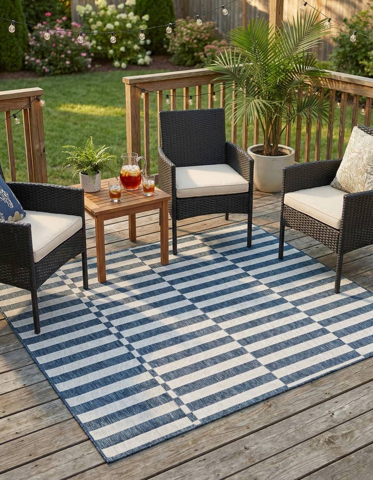 Detail image of  6' x 6'  Washable Ribbon Indoor / Outdoor Square Rug