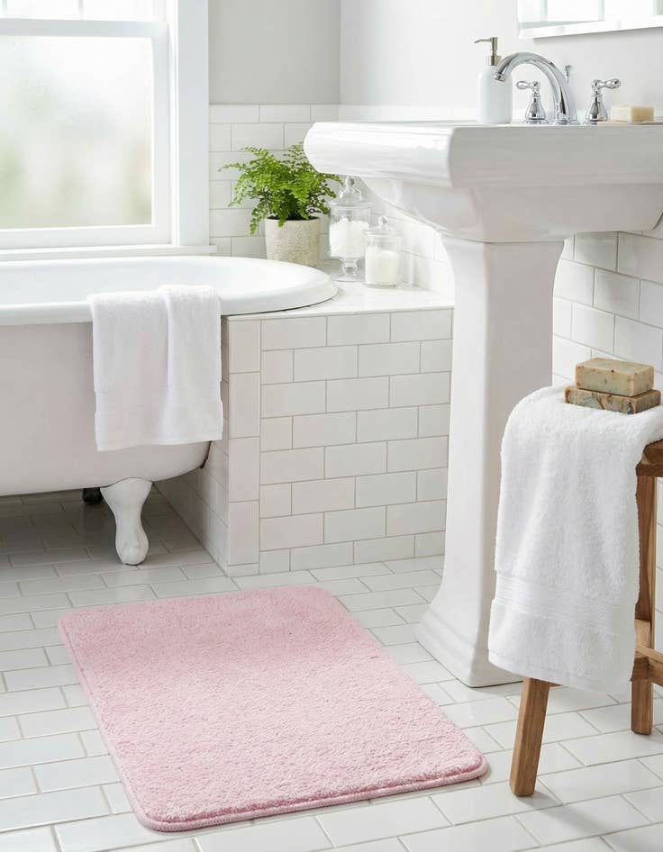 Detail image of 1' 8 x 2' 7 Bano Everyday Bath Mat