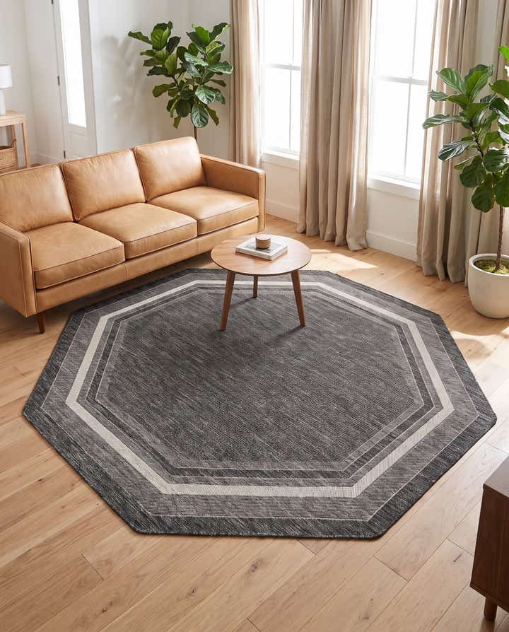 7' 10 x 7' 10 Easy-Clean Border Indoor / Outdoor Octagon Rug