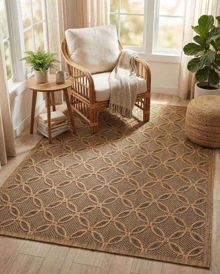 Detail image of 6' x 9' Easy-Clean Trellis Indoor / Outdoor Rug