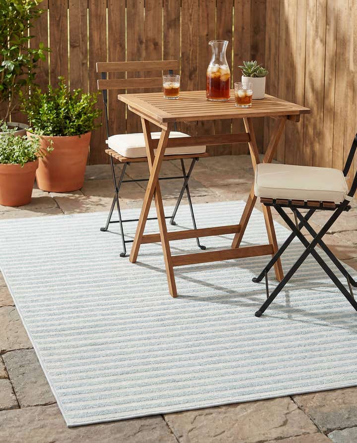4' x 6' Easy-Clean Sabrina Soto Indoor / Outdoor Rug