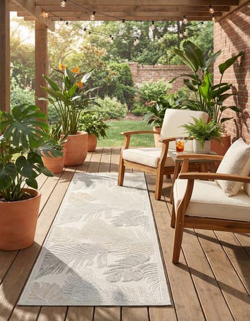 2' 2 x 8' Easy-Clean Botanical Indoor / Outdoor Runner Rug