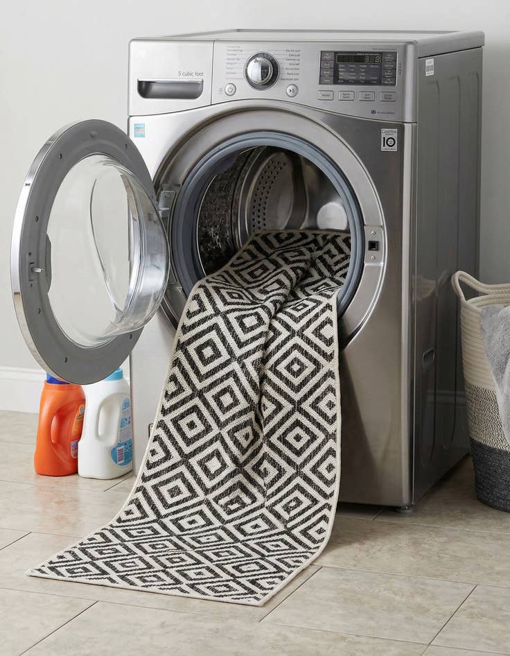 Detail image of 2' x 6'  Washable Jill Zarin Costa Rica Indoor / Outdoor Runner Rug