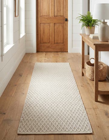 2' x 8' Hand Woven Lattice Wool Runner Rug